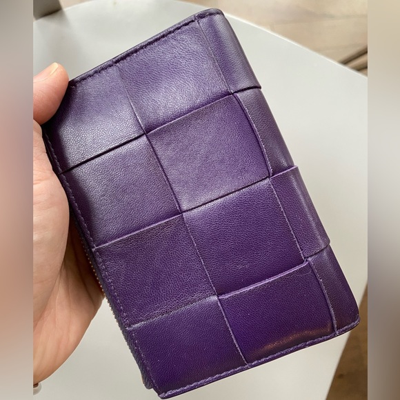 Bottega Venetta Small Bi-Fold Zip Cassette Wallet - Picture 2 of 12